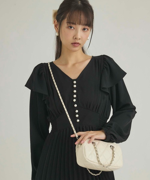 fifth(フィフス)の「コンパクトチェーンバッグ(ショルダーバッグ・レディース・ホワイト/ブラック/ピンク・FREE)」の2枚目の写真