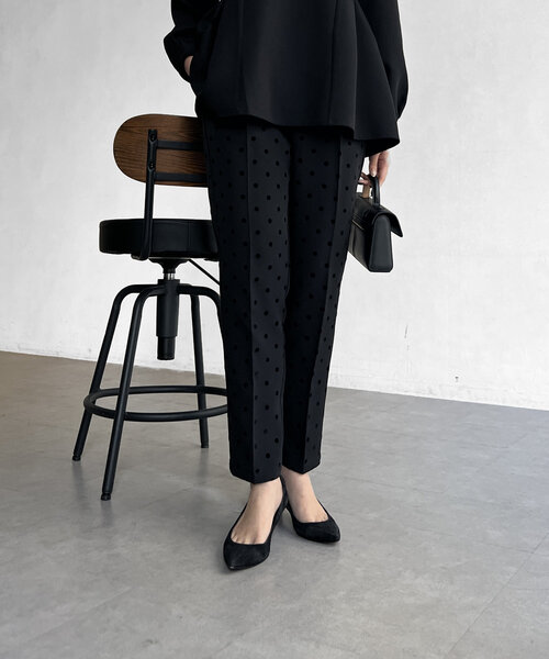 Chez toi（シェトワ）の「【セレモニー対応可】フロッキードットテーパードパンツ（その他パンツ・レディース・ブラック/ネイビー/ベージュ/ブラック系その他・MEDIUM/PM）」の6枚目の写真