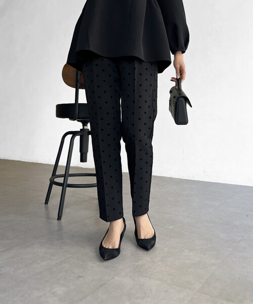 Chez toi（シェトワ）の「【セレモニー対応可】フロッキードットテーパードパンツ（その他パンツ・レディース・ブラック/ネイビー/ベージュ/ブラック系その他・MEDIUM/PM）」の8枚目の写真