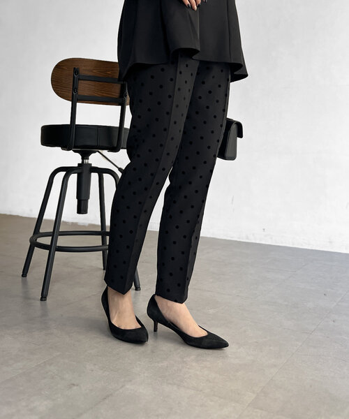 Chez toi（シェトワ）の「【セレモニー対応可】フロッキードットテーパードパンツ（その他パンツ・レディース・ブラック/ネイビー/ベージュ/ブラック系その他・MEDIUM/PM）」の9枚目の写真