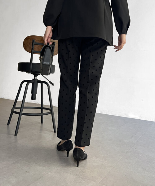 Chez toi（シェトワ）の「【セレモニー対応可】フロッキードットテーパードパンツ（その他パンツ・レディース・ブラック/ネイビー/ベージュ/ブラック系その他・MEDIUM/PM）」の12枚目の写真