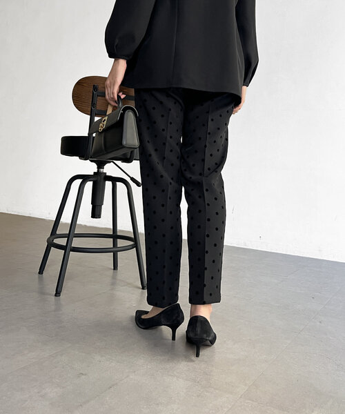 Chez toi（シェトワ）の「【セレモニー対応可】フロッキードットテーパードパンツ（その他パンツ・レディース・ブラック/ネイビー/ベージュ/ブラック系その他・MEDIUM/PM）」の13枚目の写真