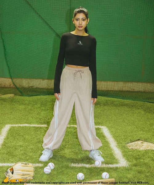 BACK TO THE FIELD（バック トゥー ザ フィールド）の「【MLB】刺繍ロゴリブトップス（Tシャツ/カットソー・レディース・ホワイト/ブラック/カーキ・FREE）」の20枚目の写真