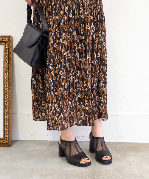 cava cava（サヴァサヴァ）の「厚底チュールサンダル　7305425（サンダル・レディース・シルバー/ブラック・23cm/23.5cm/24cm/24.5cm/22.5cm）」の6枚目の写真