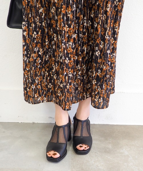 cava cava（サヴァサヴァ）の「厚底チュールサンダル　7305425（サンダル・レディース・シルバー/ブラック・23cm/23.5cm/24cm/24.5cm/22.5cm）」の7枚目の写真