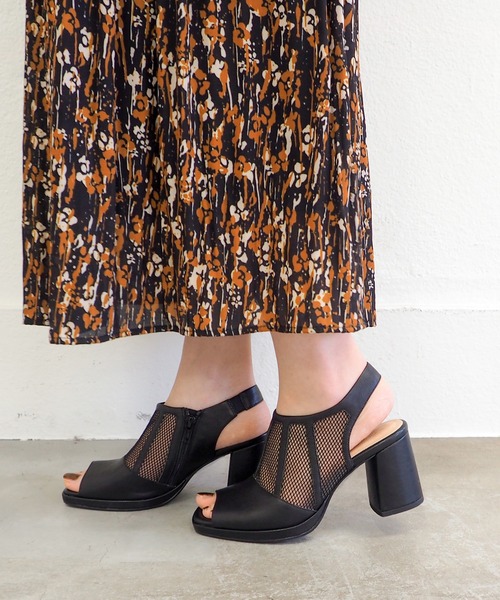 cava cava（サヴァサヴァ）の「厚底チュールサンダル　7305425（サンダル・レディース・シルバー/ブラック・23cm/23.5cm/24cm/24.5cm/22.5cm）」の22枚目の写真