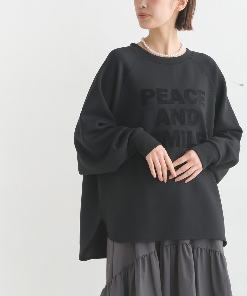 OMNES(オムネス)の「ソフトダンボールニットフロッキープリントドルマンプルオーバー(Tシャツ/カットソー・レディース・モカ/チャコールグレー/グレイッシュベージュ/ブラック/アイボリー・FREE)」の12枚目の写真