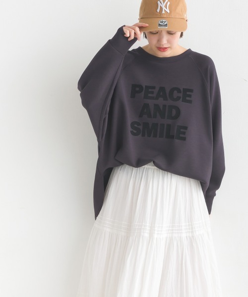 OMNES(オムネス)の「ソフトダンボールニットフロッキープリントドルマンプルオーバー(Tシャツ/カットソー・レディース・モカ/チャコールグレー/グレイッシュベージュ/ブラック/アイボリー・FREE)」の20枚目の写真