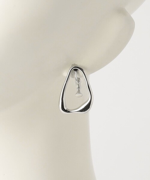 green label relaxing（グリーンレーベルリラクシング）の「ドロップフレーム イヤリング（イヤリング・レディース・シルバー/ゴールド・FREE）」の13枚目の写真