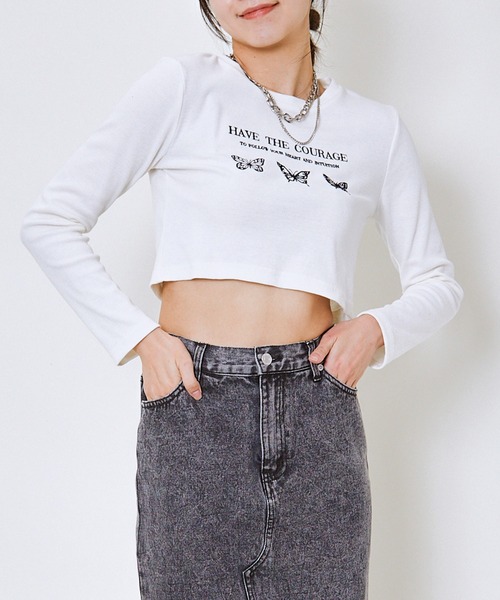 GORGE(ゴージ)の「《バタフライ刺繍×ショート丈》レディース 長袖Tシャツ クロップド 春秋(Tシャツ/カットソー・レディース・オフホワイト/ブラック・F)」の17枚目の写真
