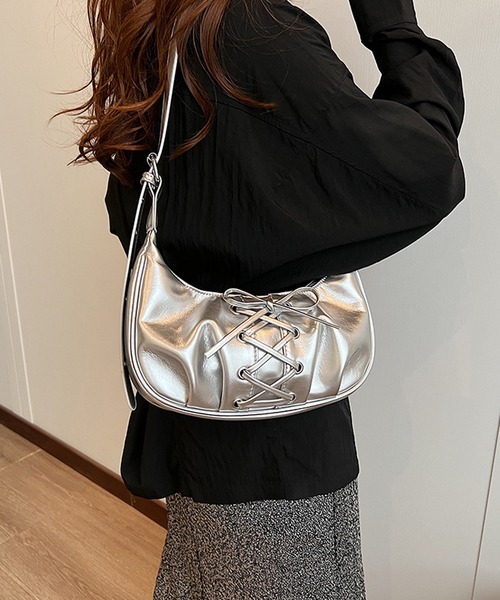 ROOPTOKYO(ループトウキョウ)の「韓国ファッション フェイクレザー 編み込み ショルダーバッグ(ショルダーバッグ・レディース・ブラウン/シルバー/ブラック・FREE)」の3枚目の写真