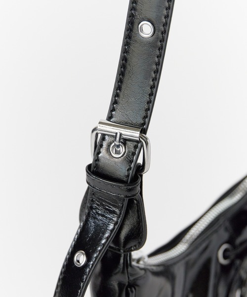 ROOPTOKYO(ループトウキョウ)の「韓国ファッション フェイクレザー 編み込み ショルダーバッグ(ショルダーバッグ・レディース・ブラウン/シルバー/ブラック・FREE)」の8枚目の写真