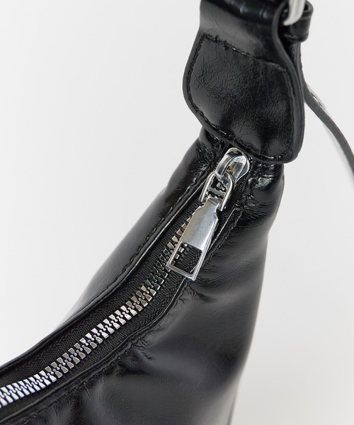 ROOPTOKYO(ループトウキョウ)の「韓国ファッション フェイクレザー 編み込み ショルダーバッグ(ショルダーバッグ・レディース・ブラウン/シルバー/ブラック・FREE)」の9枚目の写真