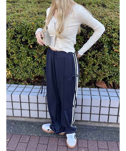 WC（ダブル シー）の「【2025春夏新作★】レースライントラックパンツ（その他パンツ・レディース・ネイビー/ワインレッド/ブラック・FREE）」の17枚目の写真