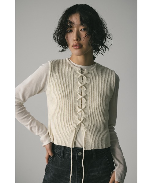 STYLEMIXER（スタイルミキサー）の「レースアップニットベスト（ベスト・レディース・アイボリー/グレー・FREE）」の3枚目の写真