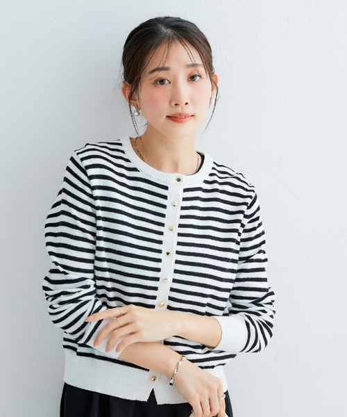 Petitjo(プッチージョ)の「小さいサイズ 綿混金ボタンクルーネックカーディガン 低身長さん・小柄女性(カーディガン/ボレロ・レディース・ブラック/ブラック系/ホワイト・PSS/PS/PL/PM)」の3枚目の写真