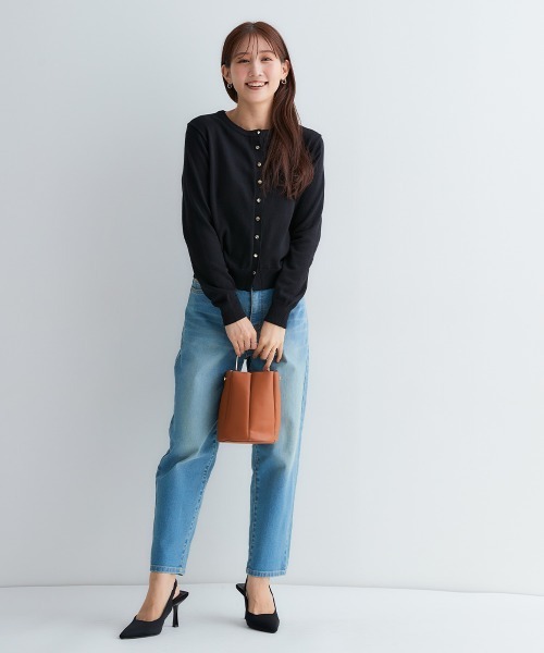 Petitjo(プッチージョ)の「小さいサイズ 綿混金ボタンクルーネックカーディガン 低身長さん・小柄女性(カーディガン/ボレロ・レディース・ブラック/ブラック系/ホワイト・PSS/PS/PL/PM)」の11枚目の写真