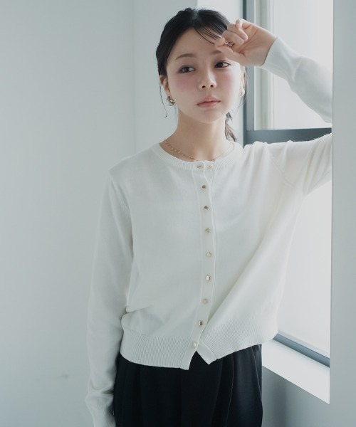 Petitjo(プッチージョ)の「小さいサイズ 綿混金ボタンクルーネックカーディガン 低身長さん・小柄女性(カーディガン/ボレロ・レディース・ブラック/ブラック系/ホワイト・PSS/PS/PL/PM)」の14枚目の写真