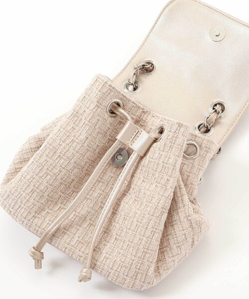 BeBe（ベベ）の「【お揃い】ハートタグ付きブロッサムラメツイード2wayミニリュック（ショルダーバッグ・キッズ・ピンク/ベージュ・FREE）」の7枚目の写真