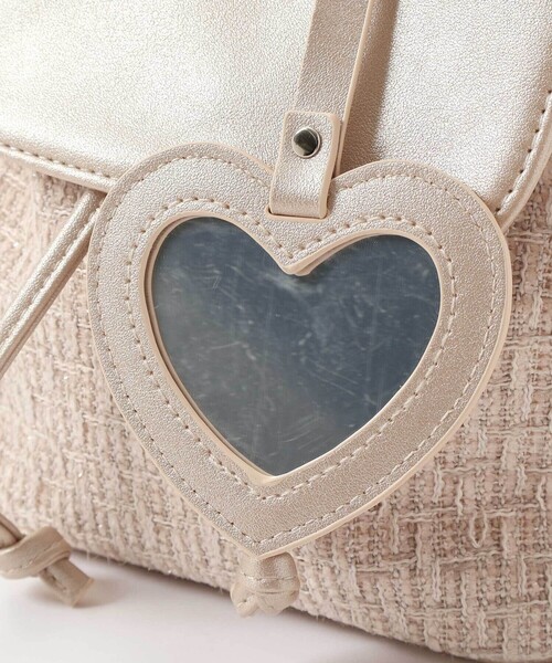 BeBe（ベベ）の「【お揃い】ハートタグ付きブロッサムラメツイード2wayミニリュック（ショルダーバッグ・キッズ・ピンク/ベージュ・FREE）」の9枚目の写真