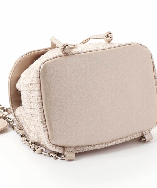 BeBe（ベベ）の「【お揃い】ハートタグ付きブロッサムラメツイード2wayミニリュック（ショルダーバッグ・キッズ・ピンク/ベージュ・FREE）」の4枚目の写真