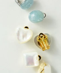 anq.（アンク）の「「anq.」OneStoneイヤリング(マザーオブパール/アクアマリン)（イヤリング）」