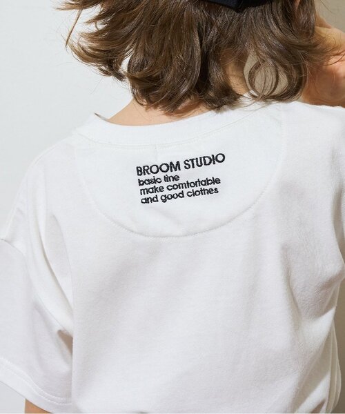b・ROOM（ビールーム）の「【カイテキ天竺】ビッグシルエットベーシックTシャツ（Tシャツ/カットソー・キッズ・ライトベージュ/ライトブルー/パープル/ターコイズブルー/ブラック/オフホワイト/レッド/ダークグリーン/マスタード/トップグレー・100cm/150cm/130cm/110cm/140cm/120cm）」の11枚目の写真