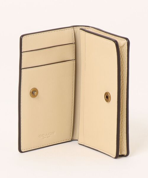 COACH（コーチ）の「エッセンシャル ビジネス カード ケース（名刺入れ・レディース・ベージュ系その他・ONE）」の3枚目の写真