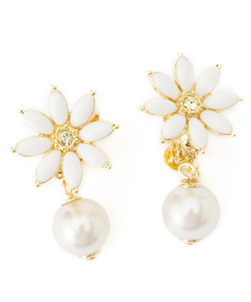 LANVIN en Bleu(ランバンオンブルー)の「マーガレットモチーフ 2WAYイヤリング(イヤリング・レディース・オレンジ/ホワイト/ブルー・ONE SIZE)」の1枚目の写真