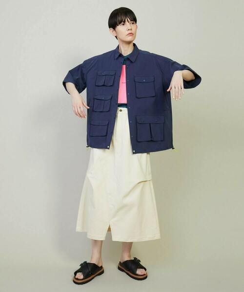 FRAPBOIS（フラボア）の「ユーティーズ シャツブルゾン（シャツ/ブラウス・レディース・ベージュ/ネイビー・1/2）」の17枚目の写真