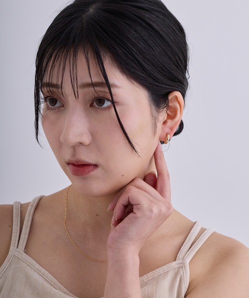 CALIN STANDARD(カリンスタンダード)の「◆金属アレルギー対応◆◆made in japan◆【片手でスムースワンタッチ】プレーン スムースクリスタルピアス(ピアス(両耳用)・レディース・ゴールド/シルバー・FREE)」の4枚目の写真