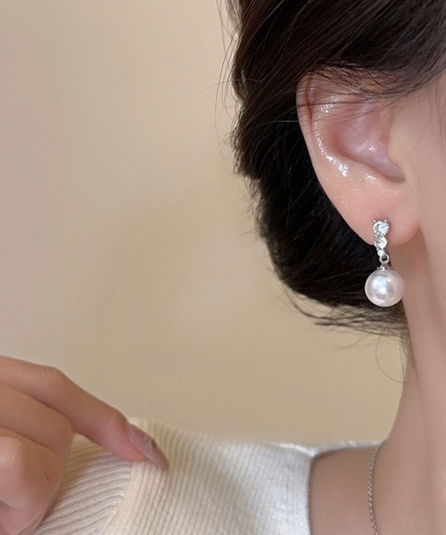 yu-ka（ユーカ）の「YU-KA:ジルコニア＆パールドロップピアス zirconia & Pearl drop pierce（ピアス（両耳用）・レディース・シルバー/シルバー系その他/ゴールド・FREE）」の4枚目の写真