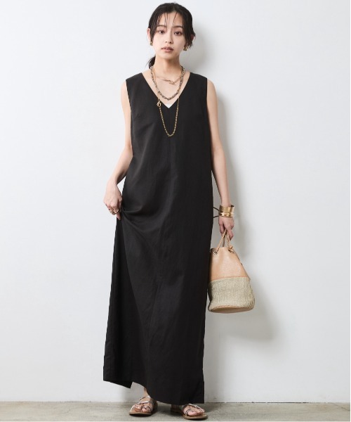 CHIC STYLE(シックスタイル)の「レーヨン麻Vネックロングワンピース<大きいサイズ有>シックスタイル(ワンピース・レディース・ブラック/マスタード・LL/3L/4L/5L/M/L)」の14枚目の写真