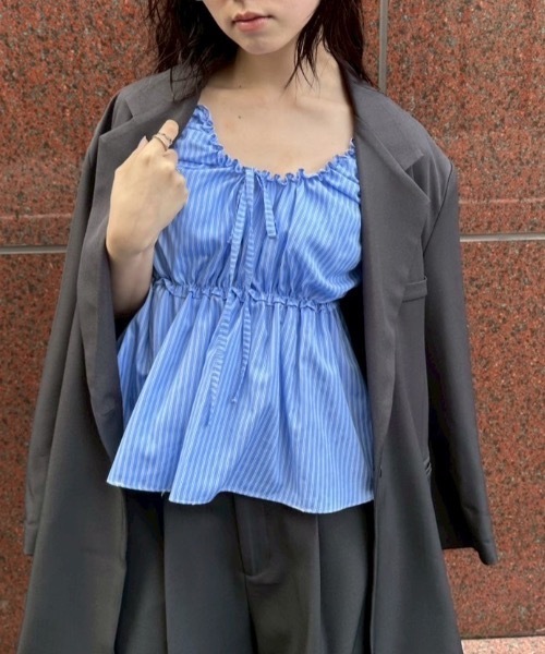 DRWCYS（ドロシーズ）の「スリーブレスギャザーリボンブラウス（シャツ/ブラウス・レディース・ブルー/ベージュ/ネイビー/ホワイト/ブラウン/ブラック・FREE）」の6枚目の写真