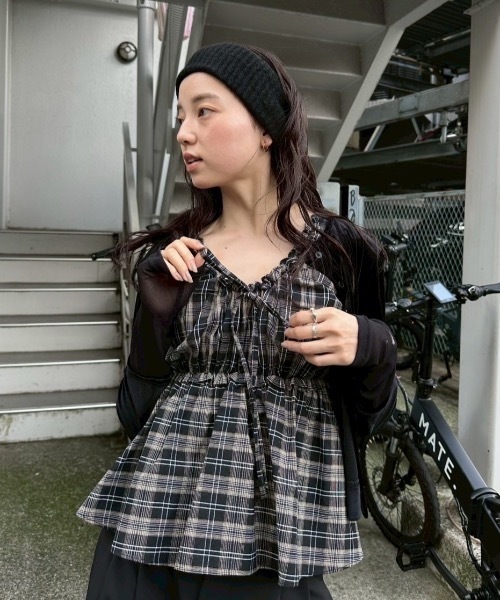 DRWCYS（ドロシーズ）の「スリーブレスギャザーリボンブラウス（シャツ/ブラウス・レディース・ブルー/ベージュ/ネイビー/ホワイト/ブラウン/ブラック・FREE）」の3枚目の写真