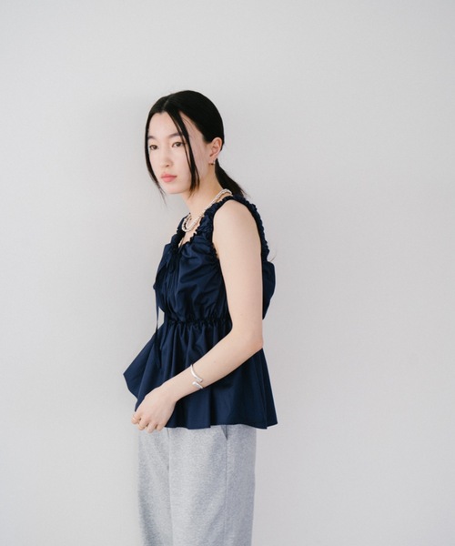 DRWCYS（ドロシーズ）の「スリーブレスギャザーリボンブラウス（シャツ/ブラウス・レディース・ブルー/ベージュ/ネイビー/ホワイト/ブラウン/ブラック・FREE）」の22枚目の写真