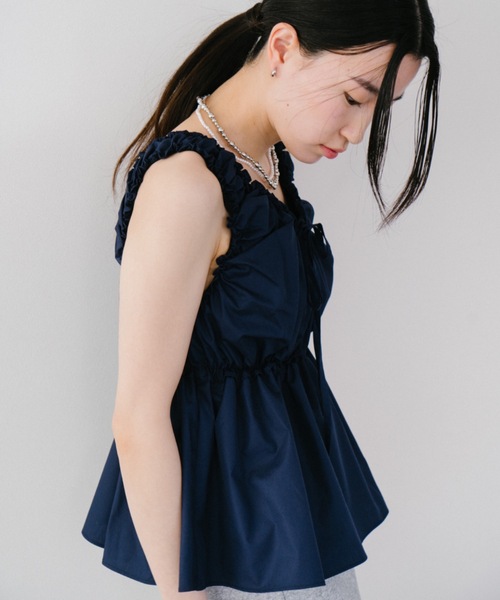 DRWCYS（ドロシーズ）の「スリーブレスギャザーリボンブラウス（シャツ/ブラウス・レディース・ブルー/ベージュ/ネイビー/ホワイト/ブラウン/ブラック・FREE）」の20枚目の写真