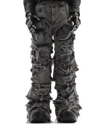 CONCEPT NOTHING（コンセプトナッシング）の「ストリートブランド CONCEPT NOTHING コンセプトナッシング ASPHALT DISTRESSED DOUBLE LAYERED PANTS レイヤードデニムパンツ デニムパンツ ワイドデニムパンツ ワイドパンツ バギーデニムパンツ バギーパンツ ダメージデニムパンツ ダメージジーンズ ジーパン フルレングス 長ズボン オーバーサイズ グランジ ストリートファッション（デニムパンツ・メンズ）」