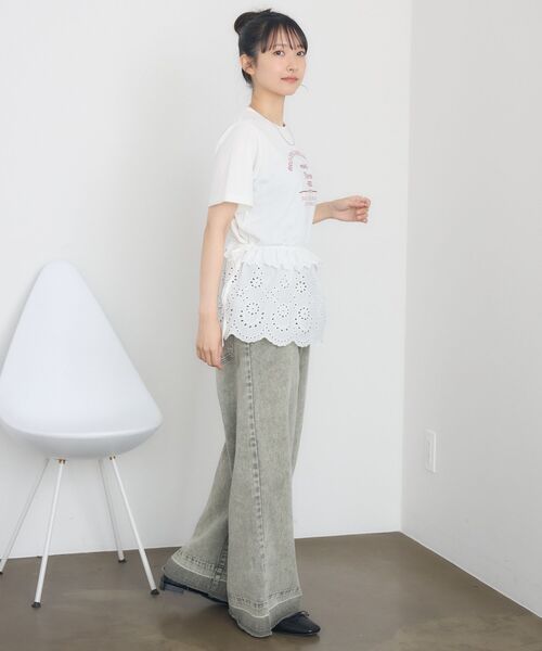 RETRO GIRL(レトロガール)の「アーチロゴプリントTEE(Tシャツ/カットソー・レディース・ホワイト/ブラック/イエロー・FREE)」の5枚目の写真
