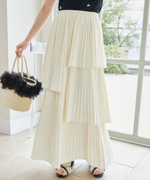 MAJESTIC LEGON（マジェスティックレゴン）の「プリーツティアードスカート（スカート・レディース・ホワイト系その他/ブラック/アイボリー・SMALL/MEDIUM）」の2枚目の写真