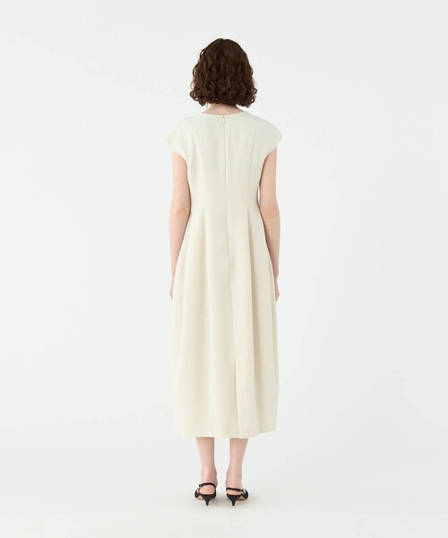 BALLSEY(ボールジィ)の「スティフダブルクロス バレルシルエットワンピース(ワンピース・レディース・ライトグリーン/ネイビー/ライトベージュ・36/34)」の15枚目の写真