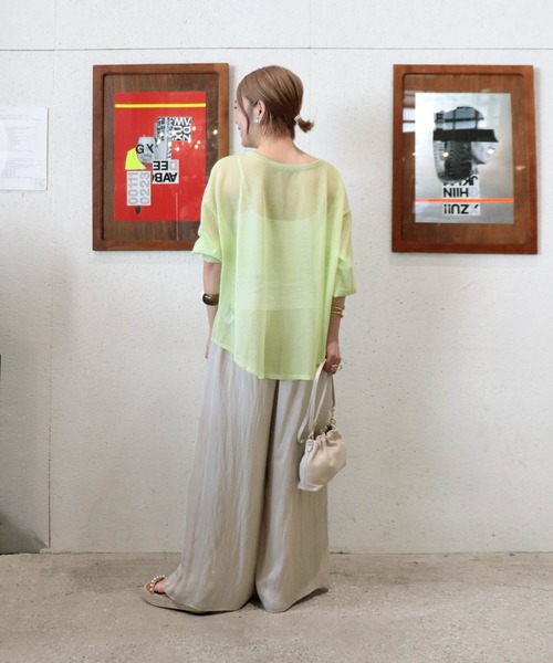 Jines(ジネス)の「ロゴプリントシアーオーバーニット(ニット/セーター・レディース・ホワイト/ベージュ/グリーン/ネイビー・38)」の9枚目の写真