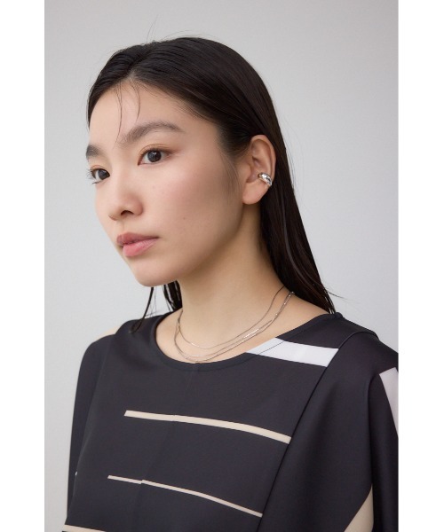 AZUL by moussy(アズールバイマウジー)の「C/Tアイシーフィールドルマントップス(Tシャツ/カットソー・レディース・ブラック/ライトベージュ/ブラック系その他・FREE)」の18枚目の写真