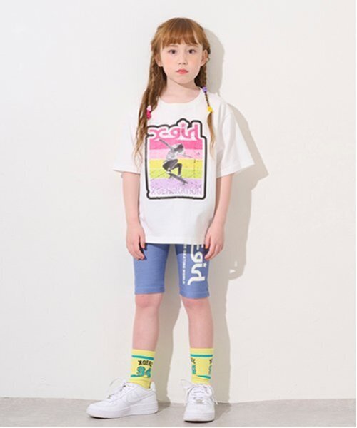 X-girl Stages(エックスガールステージス)の「スケボーガール転写プリント半袖Tシャツ(Tシャツ/カットソー・キッズ・オフホワイト/ブラック・130cm/110cm/120cm/140cm/100cm/90cm)」の15枚目の写真