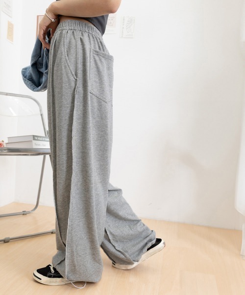 Miniministore(ミニミニストア)の「ワイドスウェットパンツ フロントライン(スウェットパンツ・レディース・ダークグレー/ブラック/ライトグレー・FREE)」の13枚目の写真