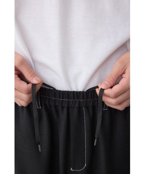 AZUL by moussy（アズールバイマウジー）の「アウトステッチブッチャーワイドパンツ（スラックス・メンズ・ブラック/グレー/ライトブラウン・LARGE/MEDIUM）」の12枚目の写真