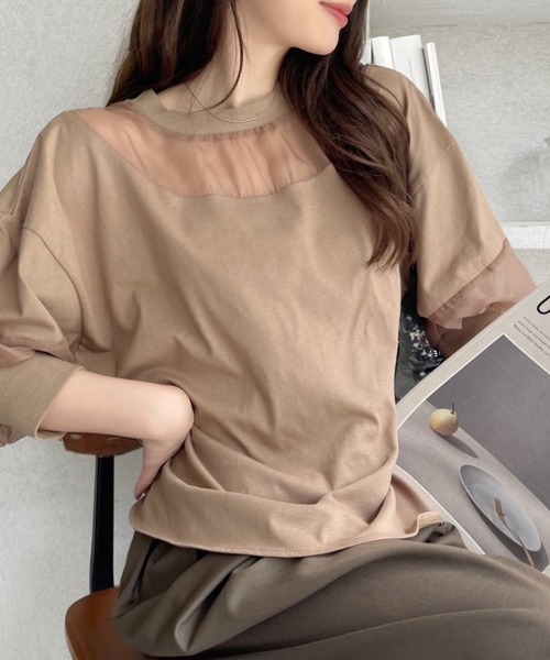 Eclat one(エクラワン)の「【Eclat one】シアー切り替えパフスリーブ Tシャツ(Tシャツ/カットソー・レディース・オフホワイト/ブラック/モカ・FREE)」の3枚目の写真