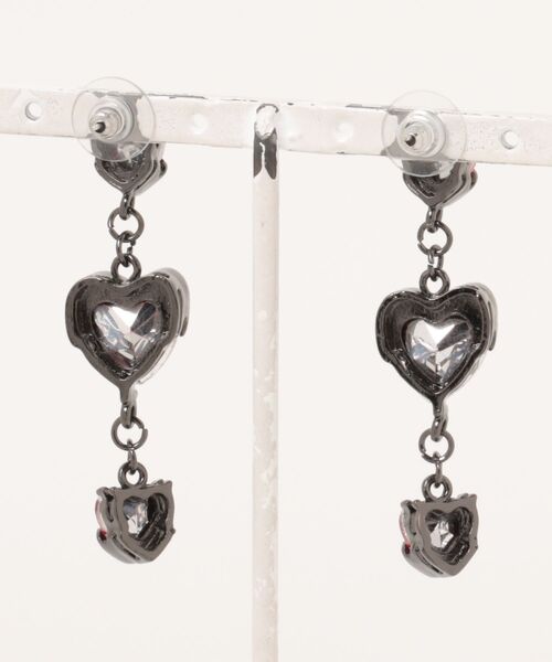 tone(トーン)の「【88eighty-eight】パンクゴシック3連ハートストーンピアス【import】(MA)(ピアス(両耳用)・レディース・レッド・FREE)」の5枚目の写真