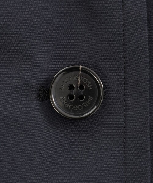 MACKINTOSH PHILOSOPHY(マッキントッシュ フィロソフィー)の「【WELBURY SHORT HOOD(ウェルベリーショートフード)】 レインタフタ(トレンチコート・レディース・ダークネイビー/オフホワイト・38)」の4枚目の写真