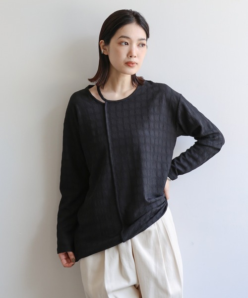 select MOCA Et（セレクトモカエト）の「【Et】Asymmetrical Neck Shirring Tops（Tシャツ/カットソー・レディース・ブラック/ホワイト/ベージュ・FREE）」の16枚目の写真